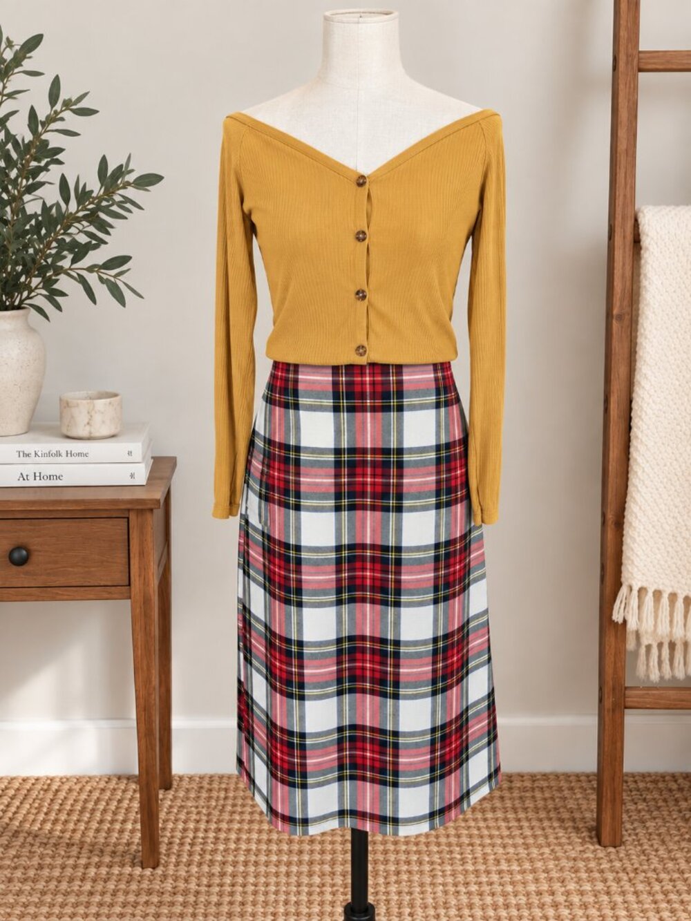 Vintage Celtic Craft Centre Edinburgh Wool Tartan Skirt Kilt Small 27